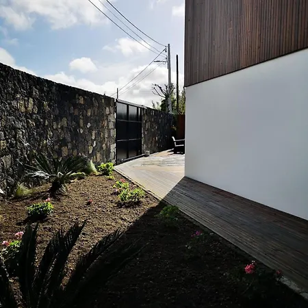 Oak Retreat House *